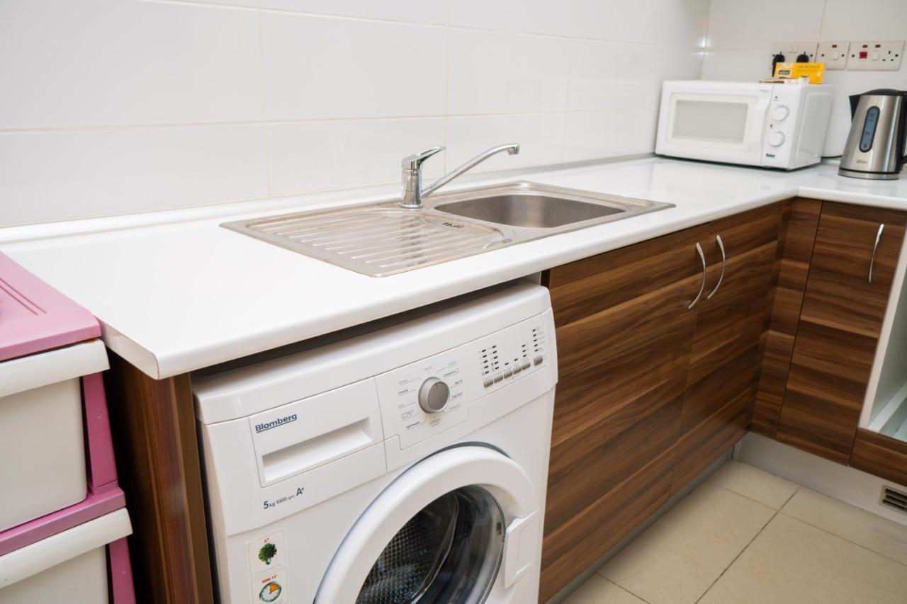 Amazing Two-Bedroom Apartment In Residence Lukomorye D1 With Private Garden Karavas  Bagian luar foto