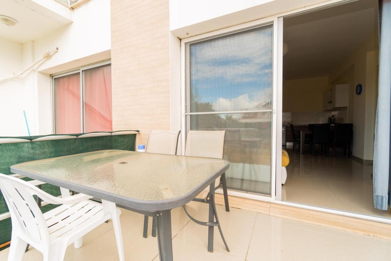 Amazing Two-Bedroom Apartment In Residence Lukomorye D1 With Private Garden Karavas  Bagian luar foto